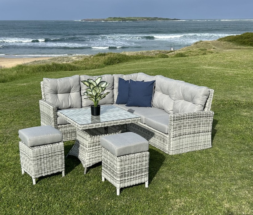 Worcester Corner Lounge Setting In Table & Stools